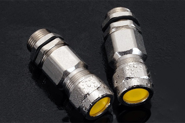 防爆電纜填料函實(shí)拍圖2